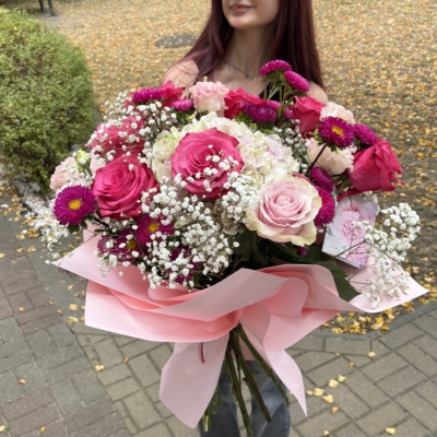 Bukiet kwiatów mieszanych różowo-amarantowych