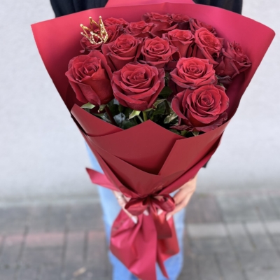 Bukiet 15 Róż z Koroną MINI
